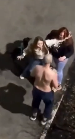 creamchelly2's tweet photo. COOK ALERT 

120 MILLION VIEWS IN 1 FUCKING DAY ON A SINGLE VIDEO

Newsgeek dropped an article on Adira calling her a "Warrior"

https://t.co/LQxgQxySKi

The moment one man fights two women is captured

One evening, he chose the wrong target. As he attacked a young woman, her friend refused to run. Adira fought back with everything she had, forcing the attacker to let go. The women escaped, and from that day on, locals told the story of the friend who stood her ground when everyone else would have fled. Some say the attacker never returned to that courtyard again

https://t.co/OC7b83MifI