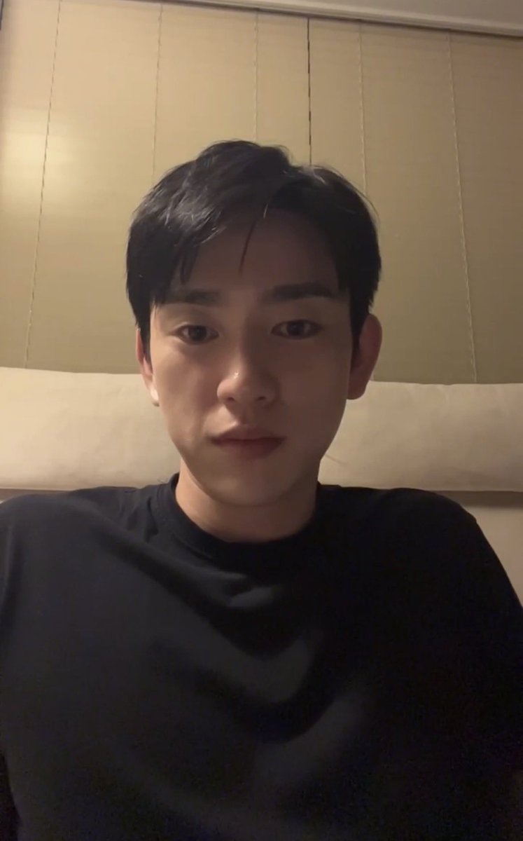 nyeonggi_jy's tweet photo. 녕기 얼굴 반쪽됐우 https://t.co/o4HgQwm2kF