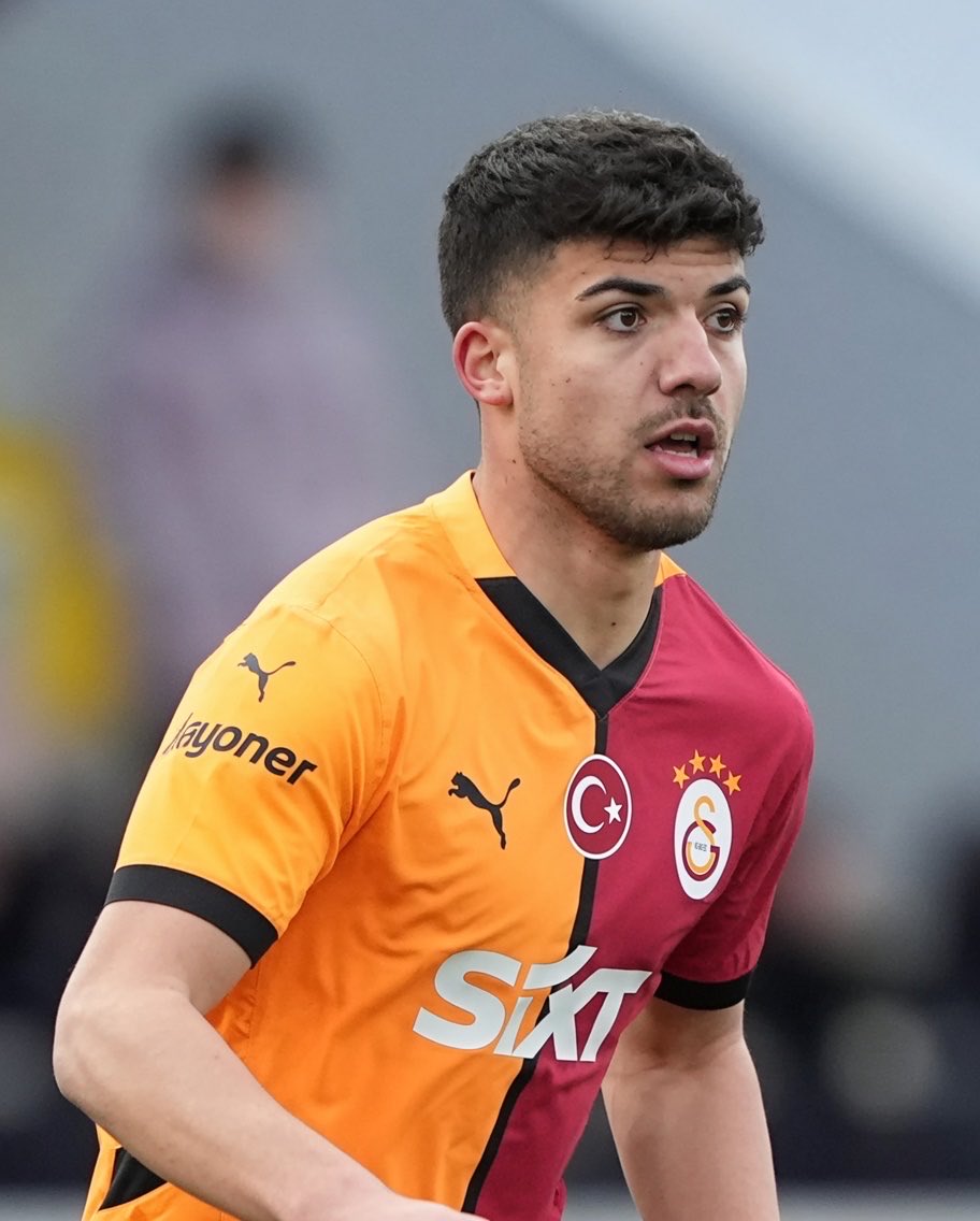GalaAslaniGS's tweet photo. 🚨 Yüksel Yıldırım: "Eyüp Aydın bizi istediği takdirde Galatasaraydan bonservisini alacağım. Dursun başkanla 200 bin Eurodan anlaşma yaptık bile." https://t.co/3mkIpdlPrP