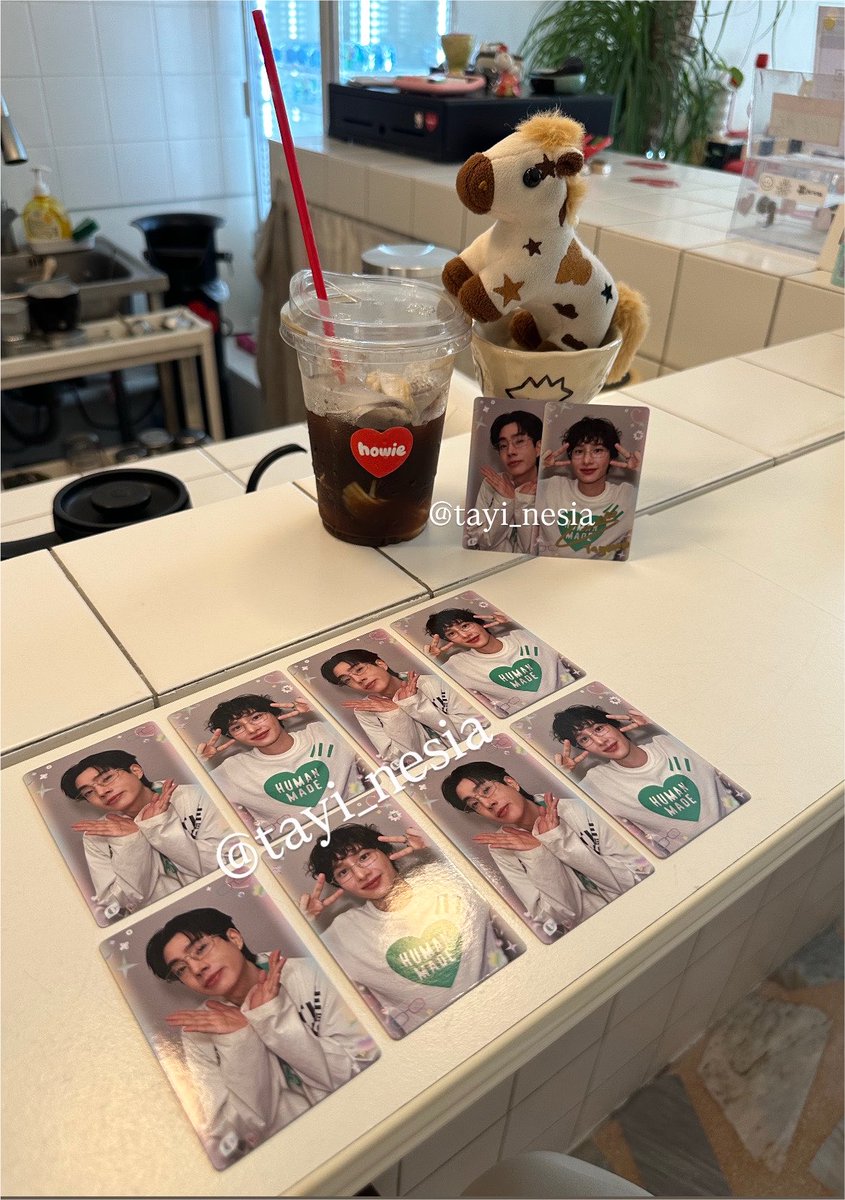 tayi_nesia's tweet photo. ✨GIVEAWAY✨

4 set offgun photocard

tnc:
~ indo babii 
~ mutual 
~ RT &amp; Like this post

eta : 3 Agt 2025 
shipping on me (jabodetabek)
outside that subsidized shipping 10K
🎆for 4 winners (2pc per winner) 🎇

ps: pls check detail hadiah di pic
#OffJumpol #GunAtthaphan #OffGun https://t.co/03hJoAHI00