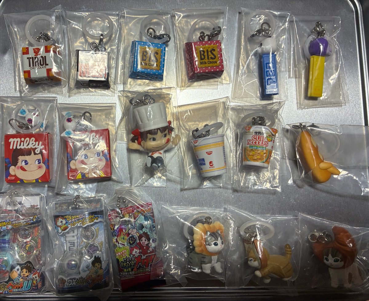 ayukipoke24's tweet photo. 〈買取・抱き合わせ分①〉7/29更新
サンリオ、チロル、PEZ、ペコちゃん、カップヌードル、妖怪ウォッチ、mofusand、スンスン、黒子、ワンピース、ドラゴンボール、デスノート、BLEACH、ハイキュー、マリオ、クマタン https://t.co/lPgNzqNq79