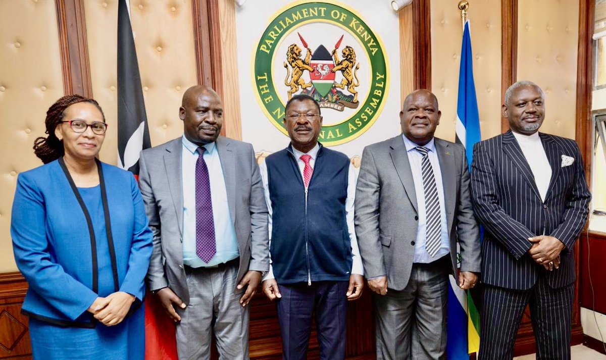 OAmollo's tweet photo. #Bunge; Together with Speaker Rt Hon Wetangula, &amp; Hon Murugara, was happy to welcome the Team from Amnesty, Mzalendo Trust &amp; IMLU, led by George Morara. We had fruitful deliberations, especially on Election related Laws &amp; preparedness, &amp; collaboration with National Assembly. https://t.co/TeIcKhhwOQ