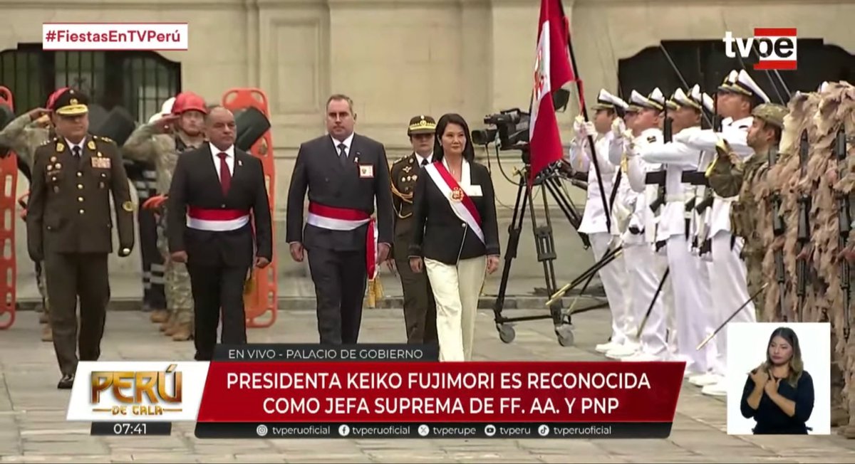 MSiabala's tweet photo. Buen día llorones ☺️🇵🇪 #ParadaMilitar #29dejulio #FiestasPatrias https://t.co/tgpqqQ0iYi