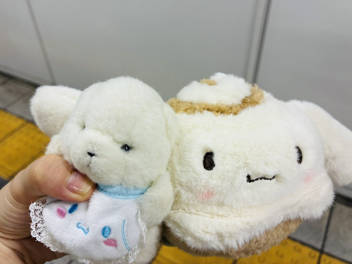 gomame_c's tweet photo. ろうどう おつかれさま…
みんながそれぞれの方をむいている https://t.co/FGfFkxWUfy