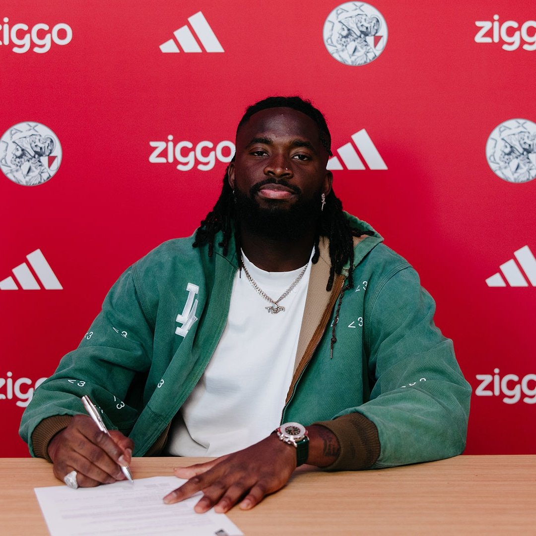 SSE_NGA's tweet photo. 🇳🇬✍🏽 Tolu Arokodare has joined Ajax on a season-long loan until the summer of 2027, with an option to buy. 

Wishing him all the best in Amsterdam. ❤️🤍 https://t.co/5R54r5Lf1L