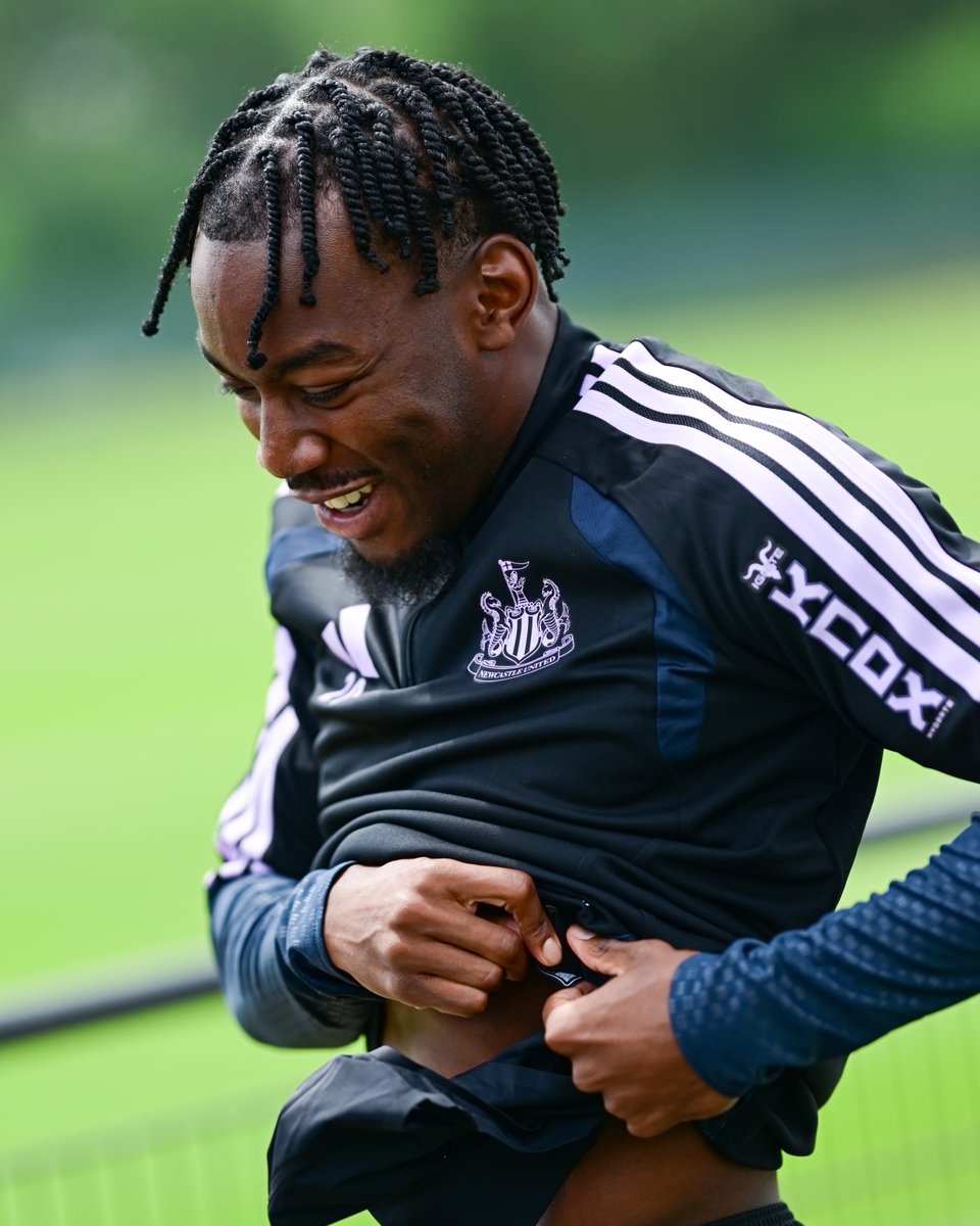 NUFC's tweet photo. Full focus on 2026/27 ⚡️

Anthony Elanga talks to us as he returned to the KNOX after a busy summer representing Sweden at the FIFA World Cup. He opens up about his time at the club so far, reflections on last season and what's to come this campaign.