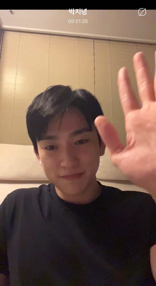 damrmyy's tweet photo. 21분동안 진짜 활~짝웃음
아... 천만너무좋네 이천만안되나?(ㅇㅈㄹ https://t.co/j2KD8tv6Ke