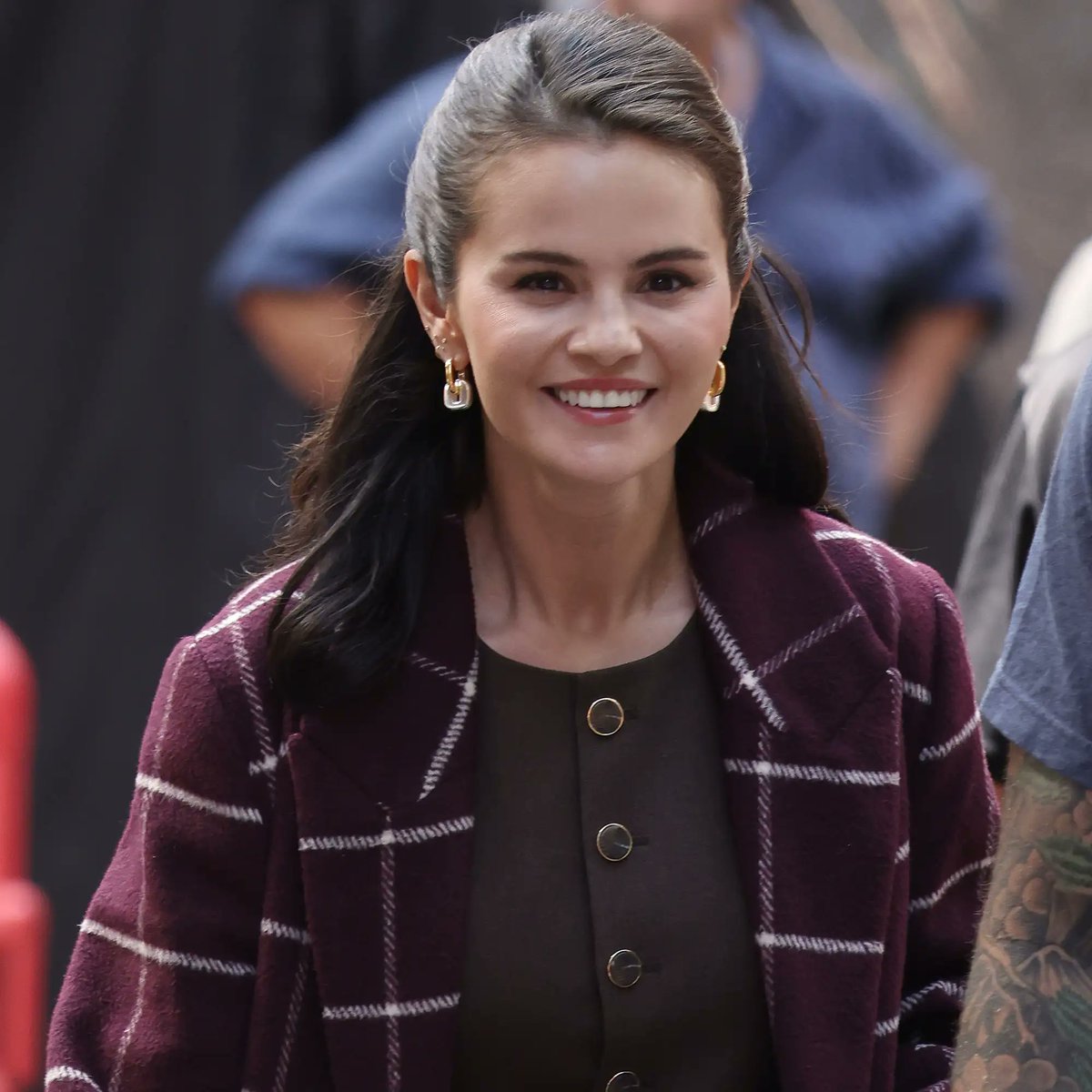 callmeF0UR's tweet photo. Latest celeb sightings this week:
Selena Gomez is back on set for *Only Murders in the Building* Season 6 in London, Anne Hathaway shows off her baby bump in NYC, and Tom Holland & Zendaya hit the *Spider-Man: Brand New Day* premiere.
#Celebrity #StarTracks #Movies https://t.co/SB7LWlnpVG