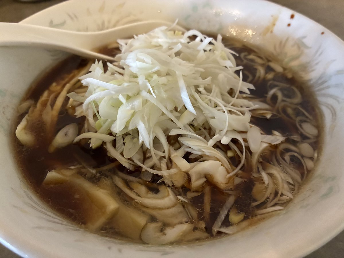 t90wolf's tweet photo. バイク壊れた(-.-;)
気分転換にクルマでラーメン連食！大田原の「中華そばおおの」でネギ中華と豚バラ香草煮を、黒磯「手打焔」でチャーシューワンタン麺を頂きました、遠いので久しぶりでしたが変わらぬ美味しさでした、ご馳走様。

#中華そばおおの
#手打焔 https://t.co/POUJBXmyUC