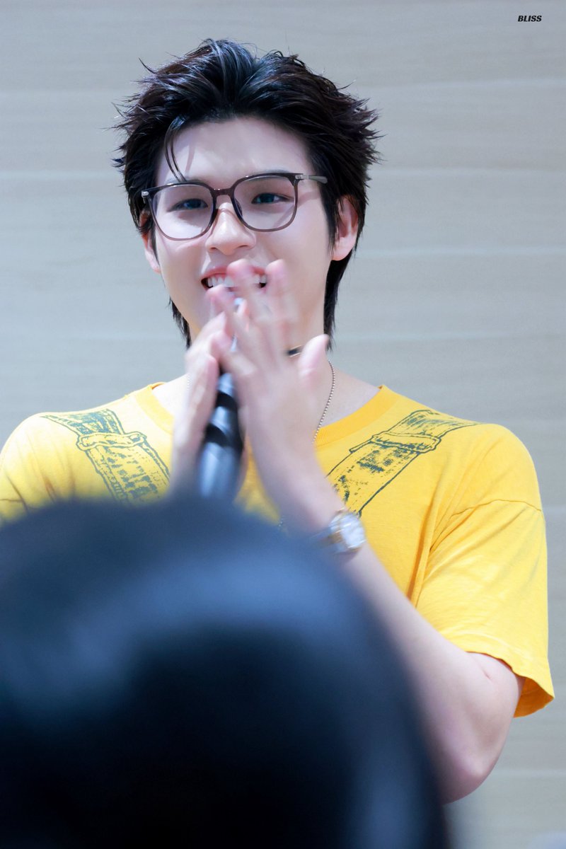 Bliss_SkyNani's tweet photo. 20260729 : GMMTV Fan Sign 

สกาาาาาายยยยยยยนนน😭😭😭😭😭

SKYNANI SMYLENEONA FANSIGN

#งานมหกรรมนิยายนานาชาติ2026xSkyNani
#skywongravee @skywongraveee https://t.co/xRcwo5a51S
