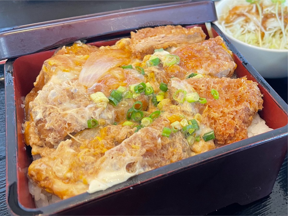 mtth59415973's tweet photo. #見た人もなにか無言でカツ丼をあげる https://t.co/9fOEGdeTTm