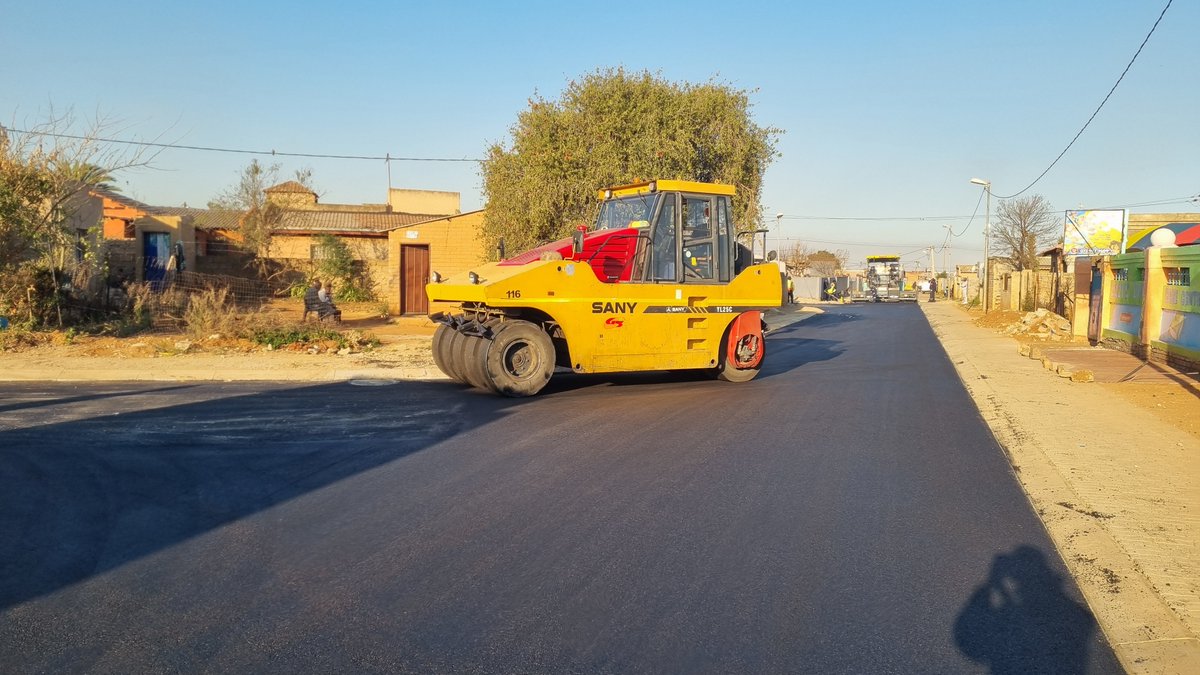 G5Civil's tweet photo. Our plant is available for hire to help you complete your next project efficiently and on time. We offer dependable machinery backed by professional service to meet your construction needs.

Contact us today:
📞 +27 67 252 5739
📧 marketing@g5civil.co.za
#planthire @eNCA https://t.co/vSSVwKX7H4
