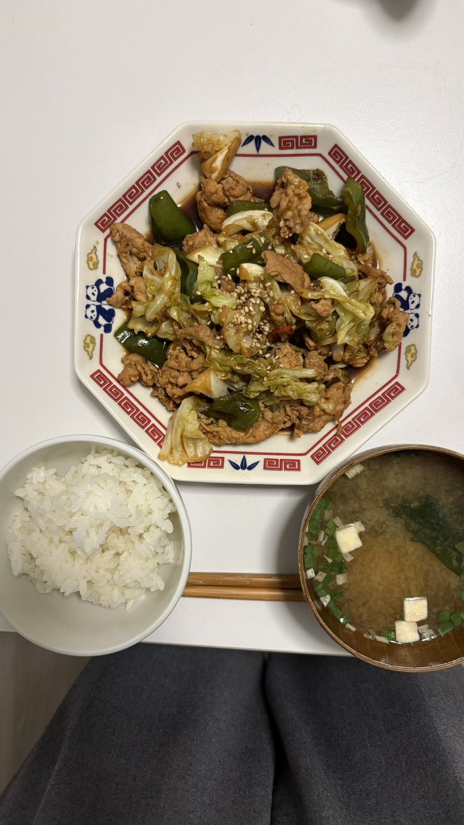 sumomo__02's tweet photo. 最近の自炊
こう見るとカロリー高いな、、 https://t.co/bwHEqtXQaf