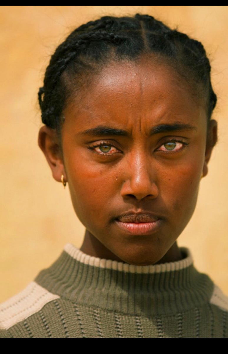 43Motivation's tweet photo. In #Eritrea, the horror begins at around 17/18 years old in the #Sawa military camp. Young women are defenseless against sexual violence. Menstruation becomes torture: no pads, no clean water & zero privacy in the desert heat. A forgotten crime against humanity. Women in Eritrea's #Sawa camp urgently need protection! Menstruation in the desert heat without pads, clean water & privacy leads to severe infections. Humane hygiene & free access to sanitary pads must finally be guaranteed! #Eritrea #HumanRights #Mediterranean #Flight #HumanitarianAid @DaeronaC
#EBRF #BlueRevolution #NomorePfDJTerror
#RegimeChengelnEritrea
@Aman94723919 @AlexanderA86901
@AsterRezen42351
@MehariMeng53005 @Nhameda12
@Burkuta17 @SHAKURg @merihwegihu
@MametEBRF5358 @MeleySawra46014
@KasanetBerhane @kemsebey1234
#BlueRevolution @DaeronaC