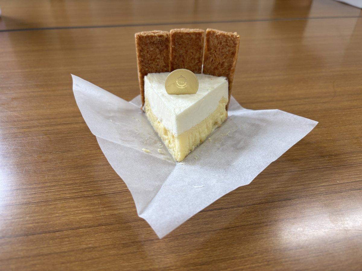 peppers_hot's tweet photo. これムチャクチャ美味しかったわ
今まで食べた中で最高のレアチーズケーキ
こんなの食ったらもう他のチーズケーキ食えん https://t.co/rscsA7v6D4