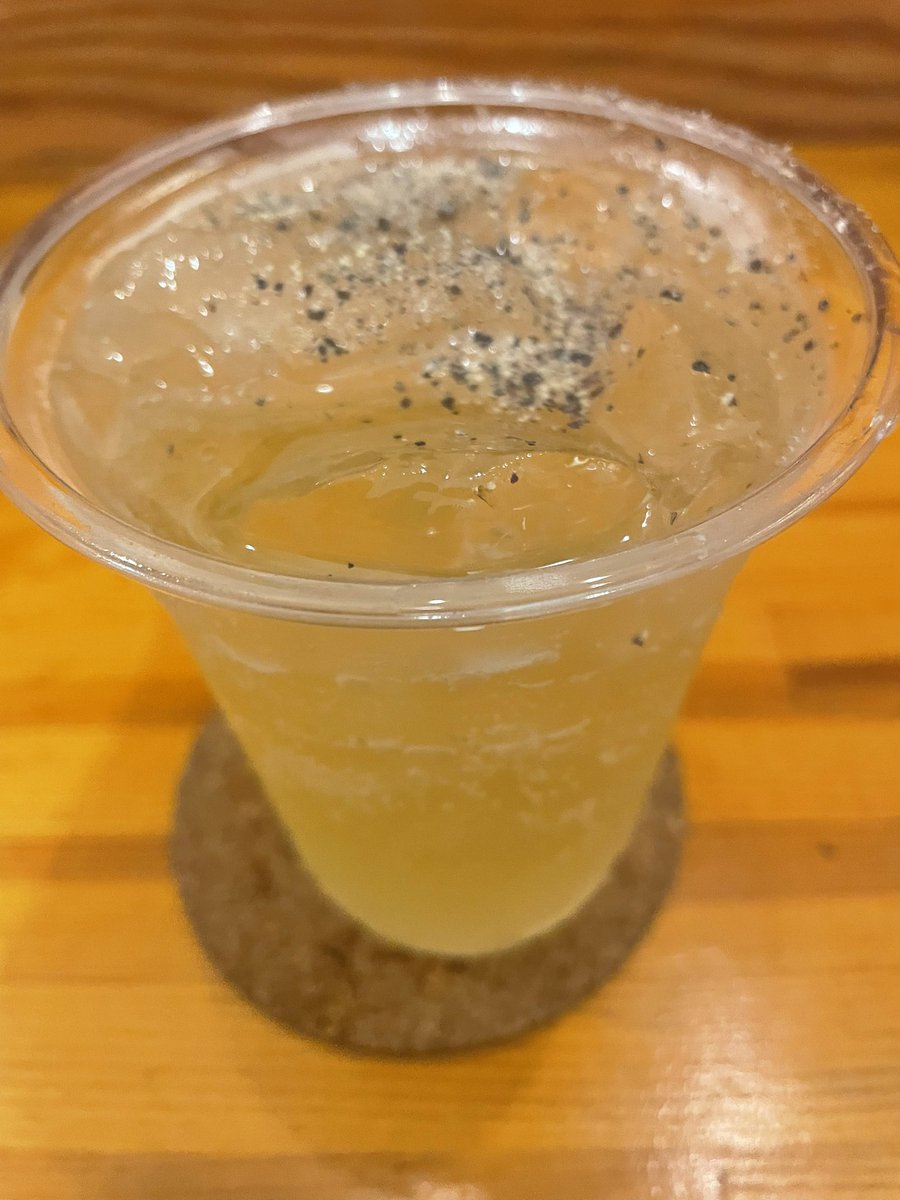 KA2narumade's tweet photo. やば。楽しい。美味い。安い。
#立ち飲みさっちも https://t.co/MYXLyp995p