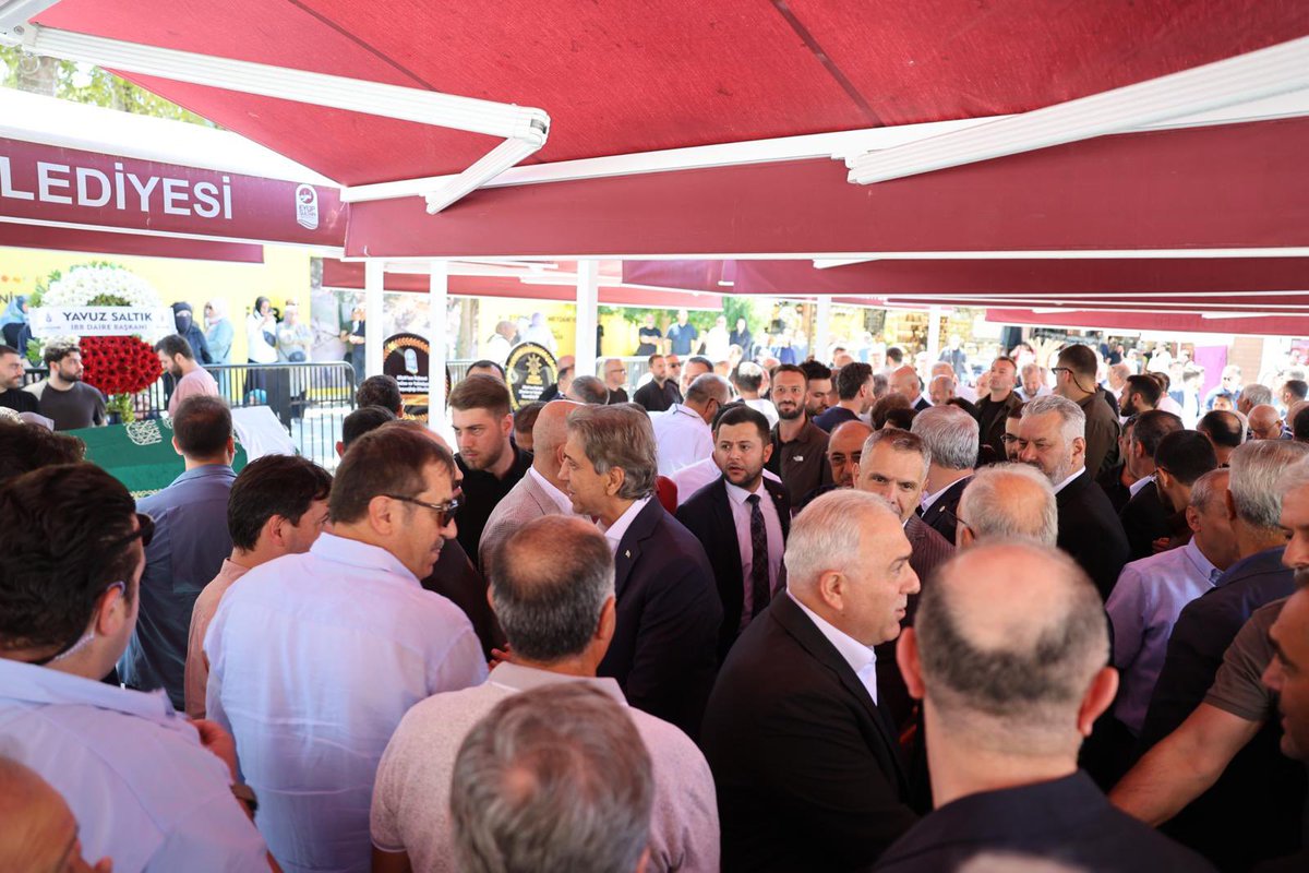 mustafademir's tweet photo. 📍 İstanbul

AK Parti İstanbul Eski İl Başkanımız ve önceki dönem Milletvekilimiz Sayın Aziz Babuşçu’nun kıymetli annesi Sayın Fatime Babuşçu’yu ebediyete uğurladık.
Cenaze namazında dualarla son görevimizi yerine getirdik.

Merhumeye Allah’tan rahmet; değerli dostum Aziz Babuşçu başta olmak üzere ailesine, yakınlarına ve sevenlerine sabır ve başsağlığı diliyorum.
Rabbim rahmetiyle muamele eylesin, mekânı cennet, makamı âlî olsun.

@ABabuscu
