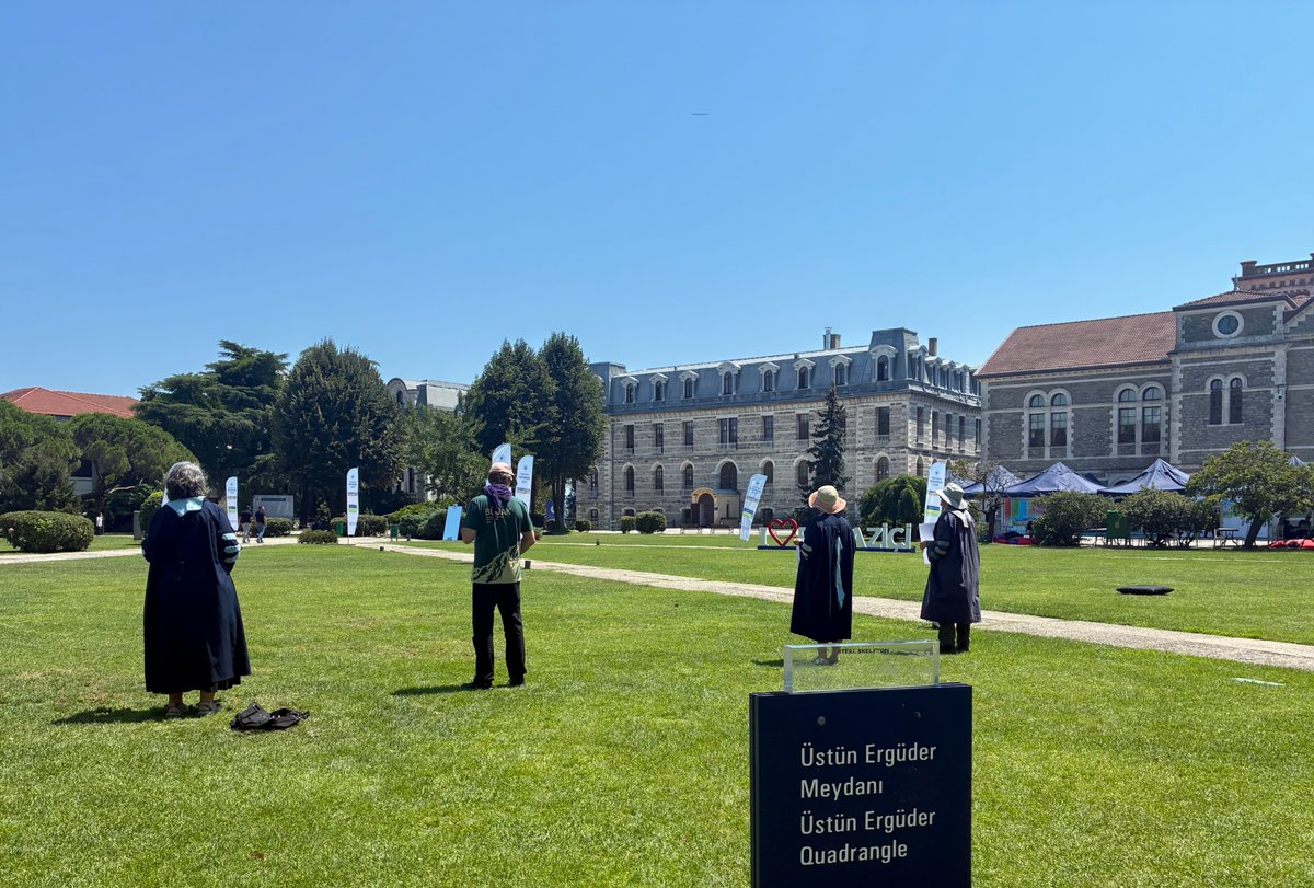 yunusunbabasi's tweet photo. 28 Temmuz 2026 Boğaziçi Üniversitesi Akademisyenleri Nöbeti no. 1360. Direnişin 6. yılı/2032. günü @UniBogazici #KabulEtmiyoruzVazgeçmiyoruz
July 28, 2026 Bogazici University Faculty Vigil #1360/6th year/2032nd day of the resistance @unibogazici_en #WeDoNotAcceptWeDoNotGiveUp https://t.co/L8XwXZdRVw