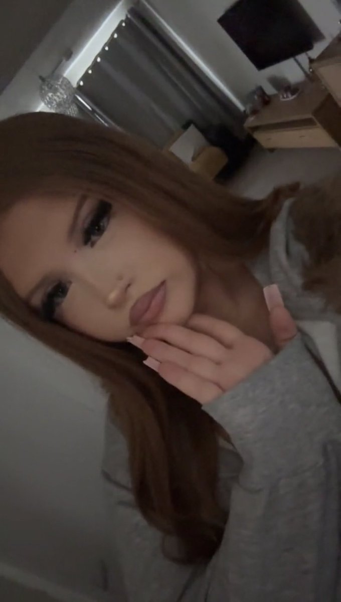 flwlesslucki's tweet photo. giving all your cash to a baddie behind your wife’s back is the hottest thing you can do

findom femdom whalesub humanatm goddess https://t.co/eUKUBoFnYK