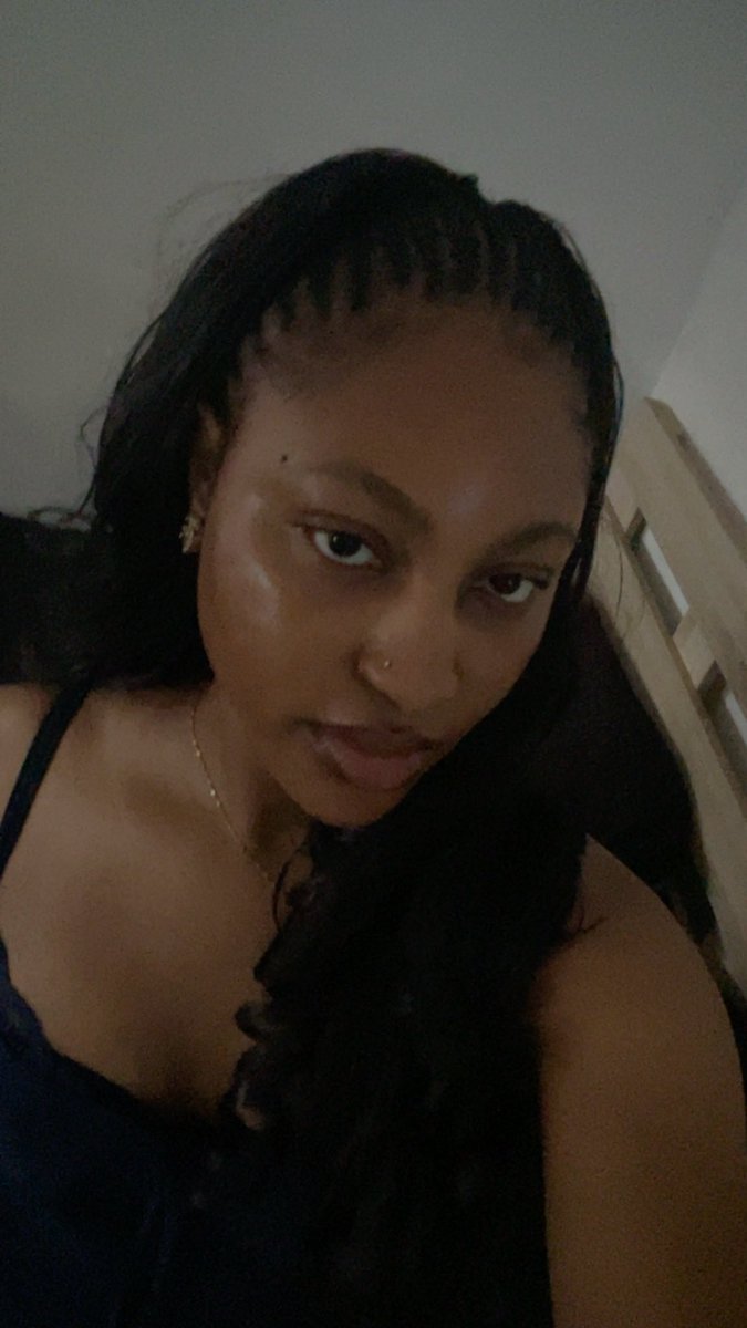 dee_elleea's tweet photo. Ugly? https://t.co/zqgxtIZcqR