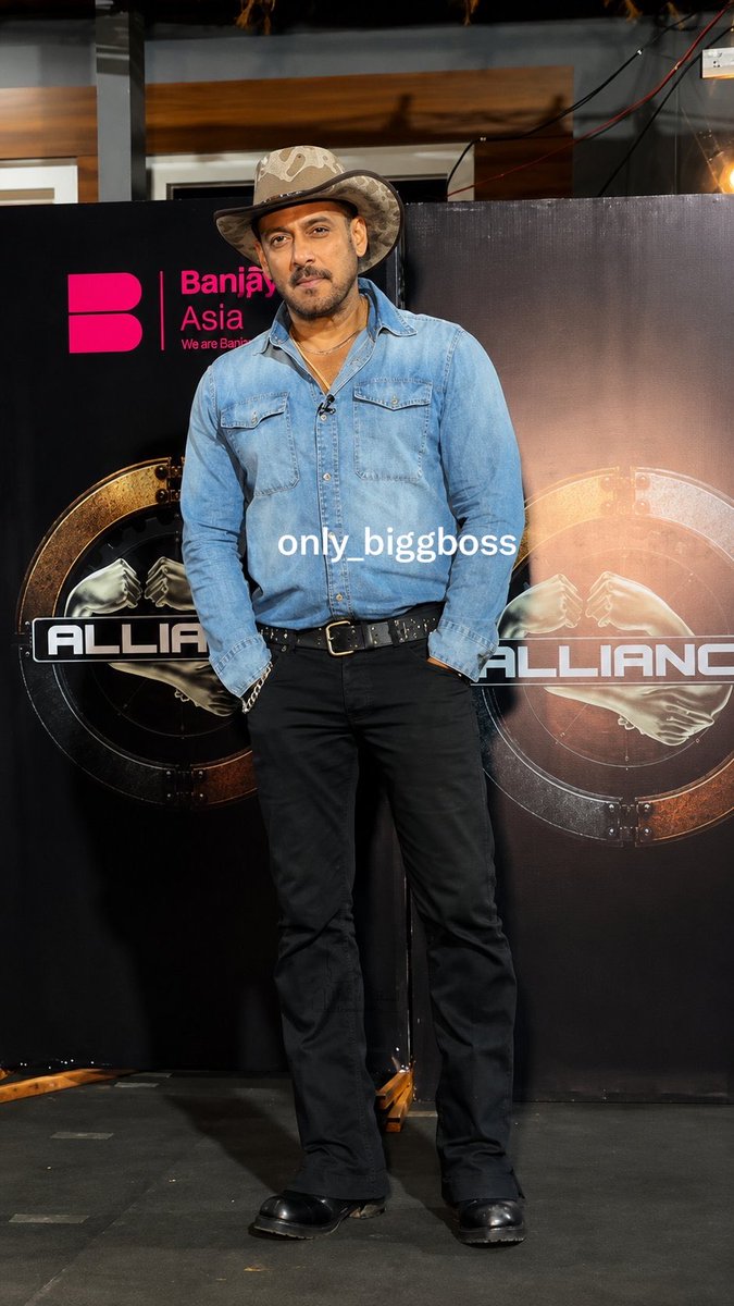 only_biggboss's tweet photo. When Salman Khan walks in, the spotlight follows. 🔥 #SalmanKhan #Alliance #sohailkhan https://t.co/KdyFkMTAsf