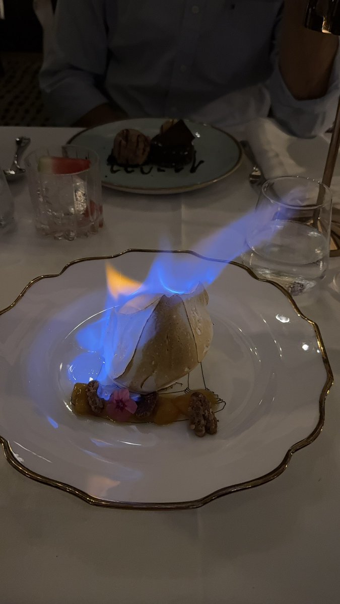 Caviar091's tweet photo. Delmonico’s https://t.co/GvWjUUNA1M
