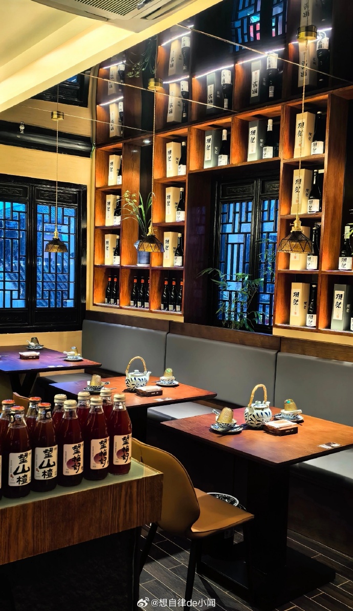 CarmanKalij1's tweet photo. Late-night bites u0026 warm chats at this tiny izakaya—every bowl of ramen holds a little secret. https://t.co/tbkNkmeM6c