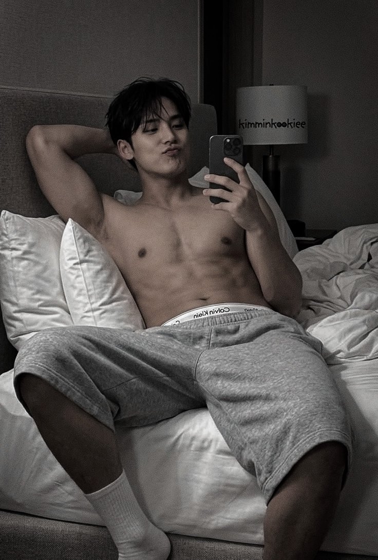 FCKKENJI's tweet photo. ㅤㅤㅤ
Estava com tanto tesão hoje que tive que me 𝗮𝗿𝗿𝗼𝗺𝗯𝗮𝗿 a xota de plástico com a pica 𝗽𝗲𝗻𝘁𝗲𝗹𝗵𝘂𝗱𝗮 até me aliviar..
ㅤㅤㅤ https://t.co/V1ddloJEyO