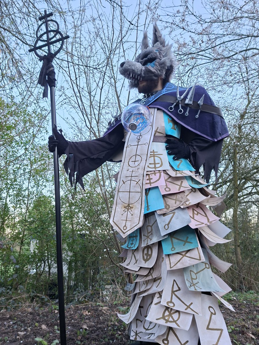 pti_bouh_'s tweet photo. @cultofthelamb Still not art but... first Marchosias cosplay ever ? https://t.co/MnJL0rfUIR