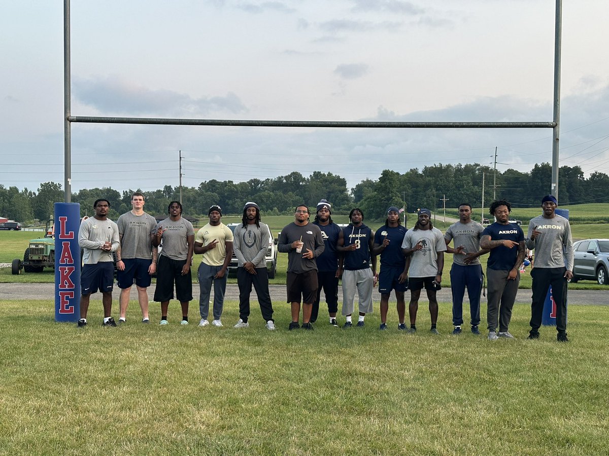 ZipsFB's tweet photo. Akron Football was proud to a part of the Lake Youth Football Combine, coaching and encouraging young athletes.
We wish all of the @LYFootball teams the best of luck this season! ๐๐
#GoZips #MakeTheClimb https://t.co/joJamQ3hXP