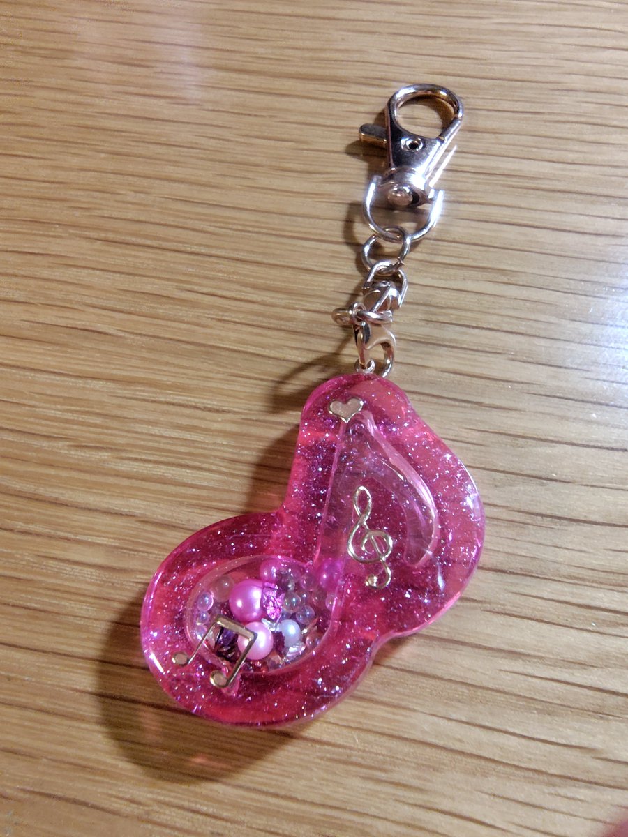 yangyeo's tweet photo. 今日はセ●アの音符シェイカーで音符を作りました┏○シャカシャカできる部分が小さい🤣 https://t.co/zY7HEh9SVd