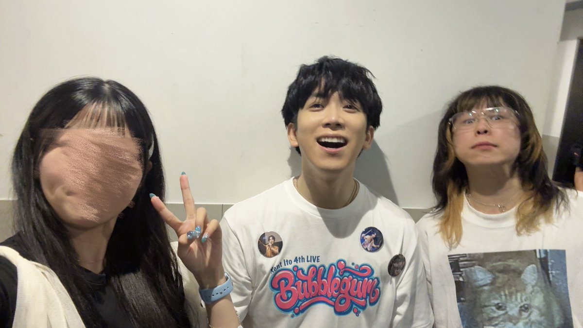 773urara's tweet photo. 伊東健人さんワンマンライブへ！声が良い曲が良い演奏が良い！全国ツアーでお世話になったなっちくんもかましてました〜！✨️👍 https://t.co/Eh7bCxiEUZ