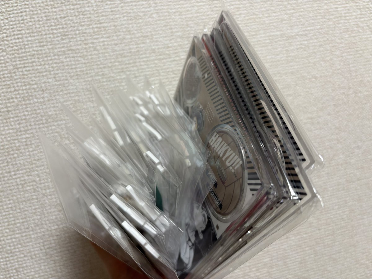 hinas2fox's tweet photo. 自分でも引くぐらいアクスタ買ってた https://t.co/uwwXORhp5B