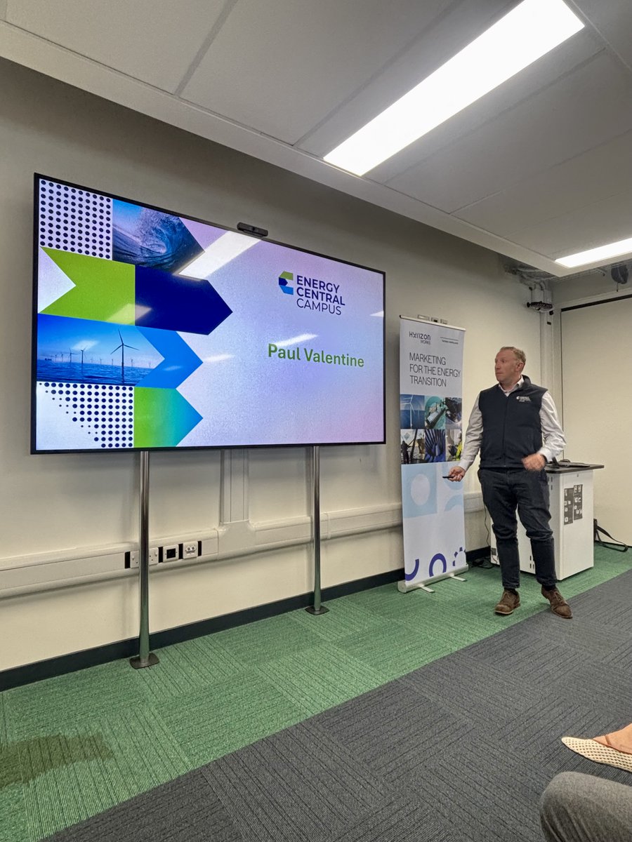 eccampusuk's tweet photo. Great to host the @EMNetworkNE &amp; @HorizonWorks  networking event at the Energy Central Learning Hub today.

Businesses from across the North East joined us to hear about the opportunities in the renewable energy sector and how ECC is developing the talent pipeline for the sector. https://t.co/81e2R2lgs2