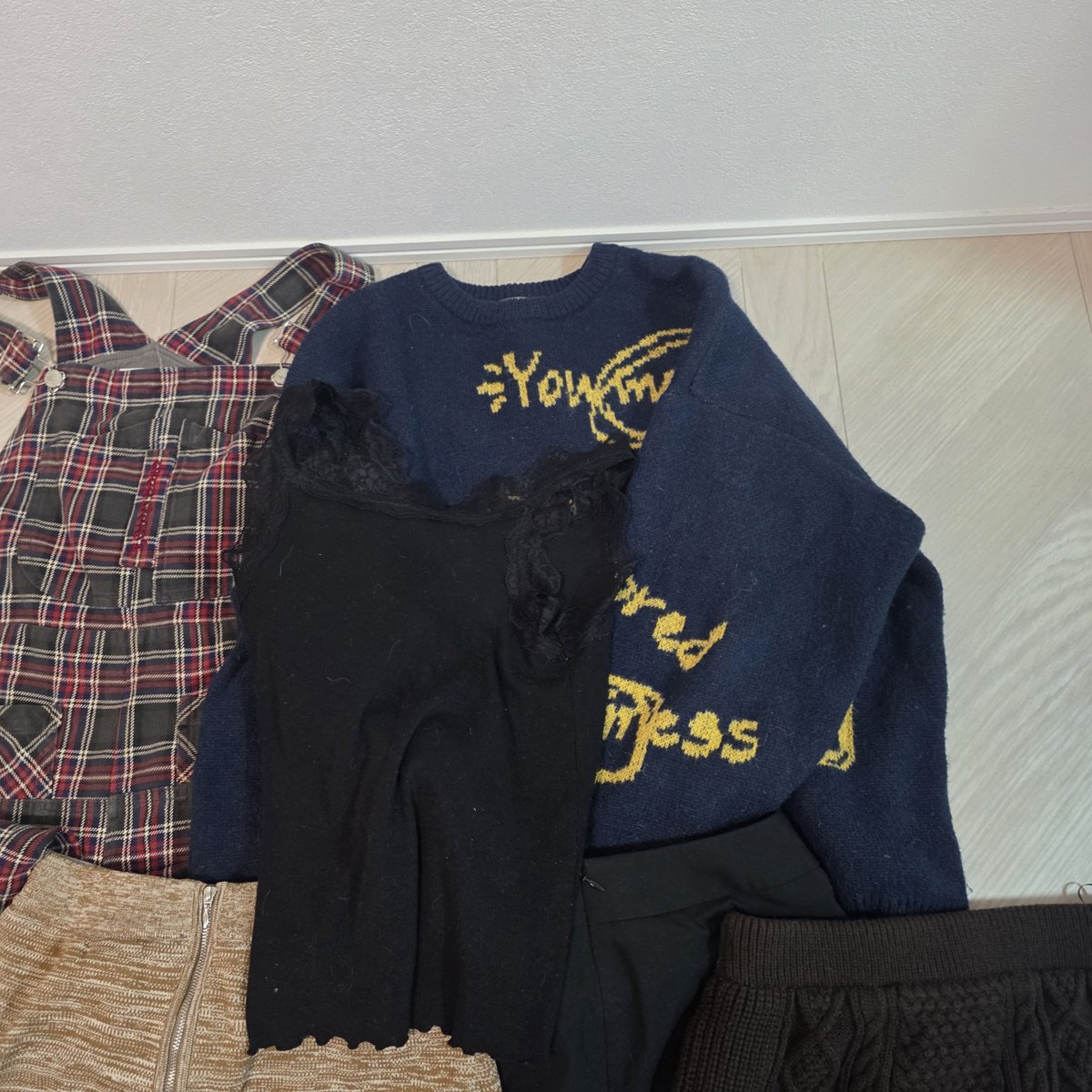 mifo2004si's tweet photo. 救出品
JK?
匂い残ってます。
#救出
＃お譲り
#Q出品
#救出品
#使用済み下着
#下着救出 https://t.co/SrQFaIB2NG