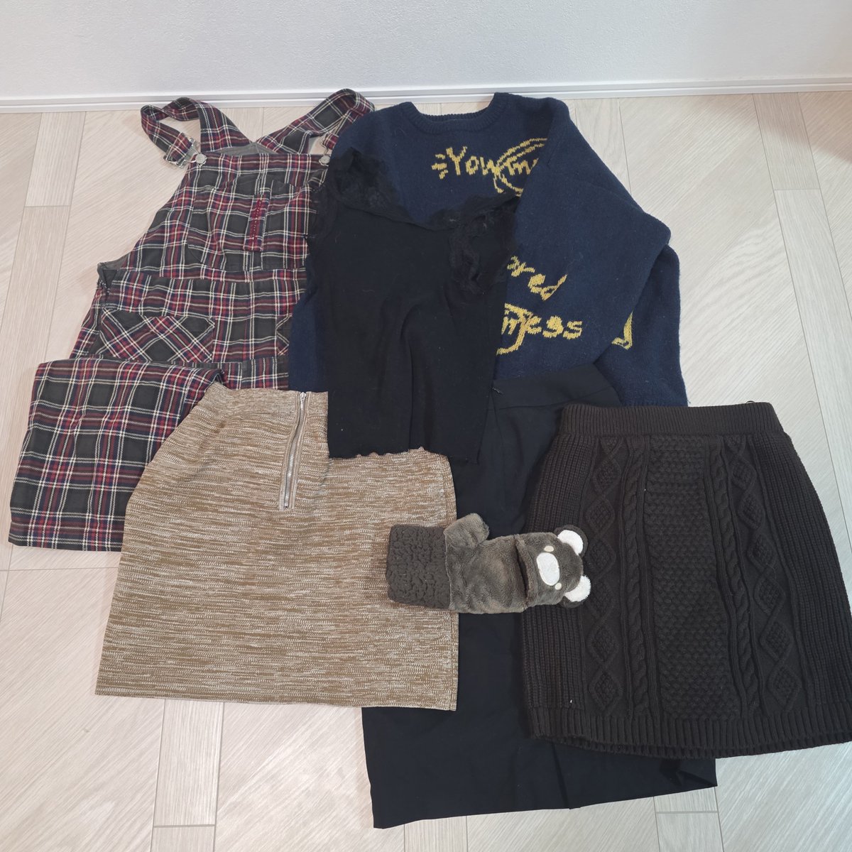mifo2004si's tweet photo. 救出品
JK?
匂い残ってます。
#救出
＃お譲り
#Q出品
#救出品
#使用済み下着
#下着救出 https://t.co/SrQFaIB2NG