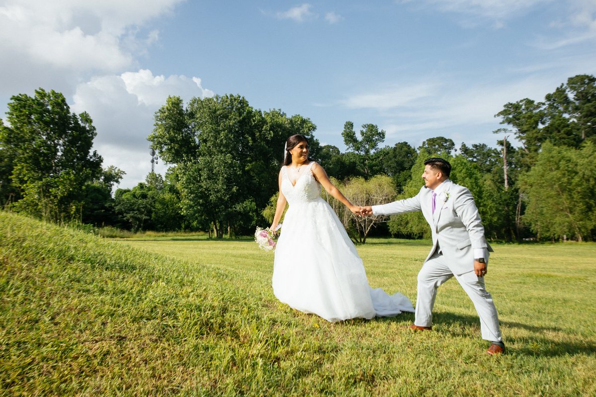 exquisitehtx's tweet photo. In love, every promise is a thread woven into a tapestry of forever. Choosing each other every day is the most beautiful vow of all.
#HoustonWeddings #AustinLove #DallasBride #exquisitehtx https://t.co/ac5XnIRzAP
