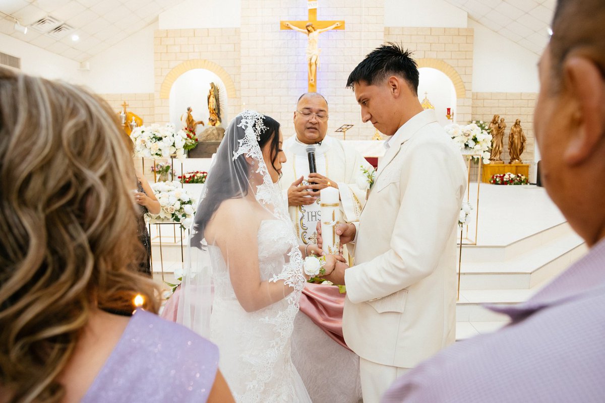 pixiewed's tweet photo. Together is the safest place to be, no matter where life takes you. Your love is the promise that feels like home.
#HoustonWeddings #AustinBride #DallasLove #pixiewed https://t.co/F3kBdpm7Eb