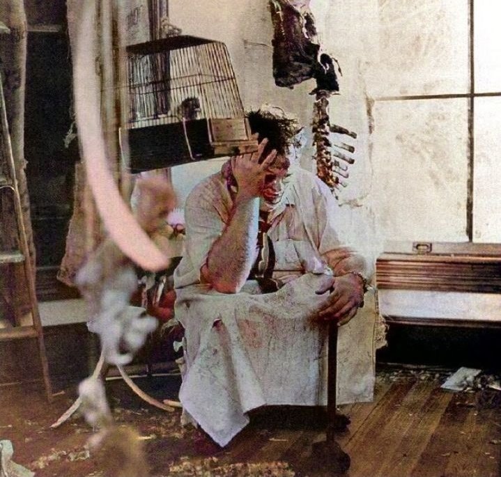 FinalDude78's tweet photo. so how would you like it if people just started walking into your home without being invited? probably not too much!!! https://t.co/iLjVc3kuHA