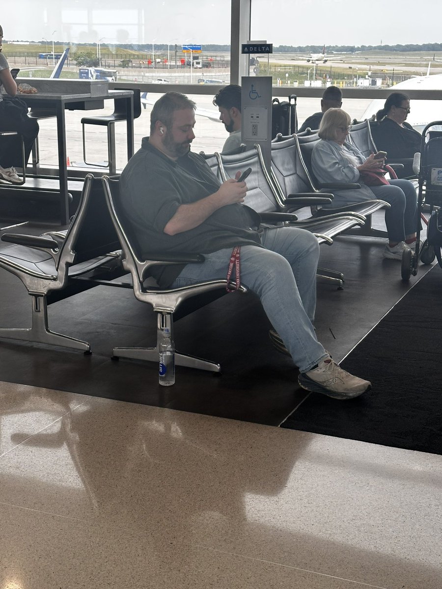 Gavin McInnes tweet media