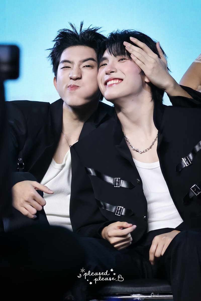 pleasedplease_'s tweet photo. แก้มมมมมม 🐺🐣💕✨️

#WhenOrangesFallFinalEP #KenPaul 
#kenji_kanthee 
#tananloh_ https://t.co/2jmQlNm75I
