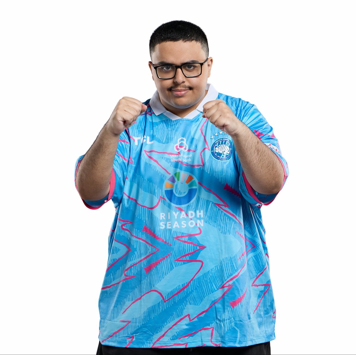 lunxtichai's tweet photo. tvnt remembered he got hands https://t.co/99dfoTCfKh