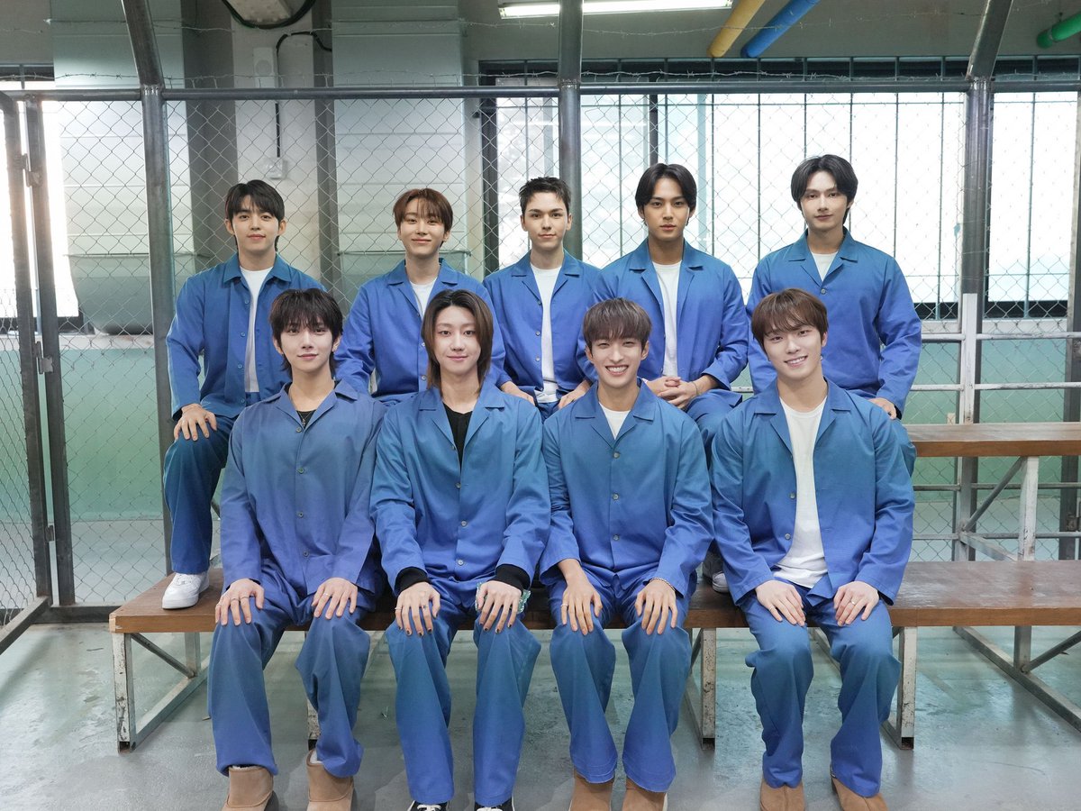 hyenchell_17's tweet photo. 아 웃는거 귀여워!!!!!! https://t.co/lmndFu1Oin