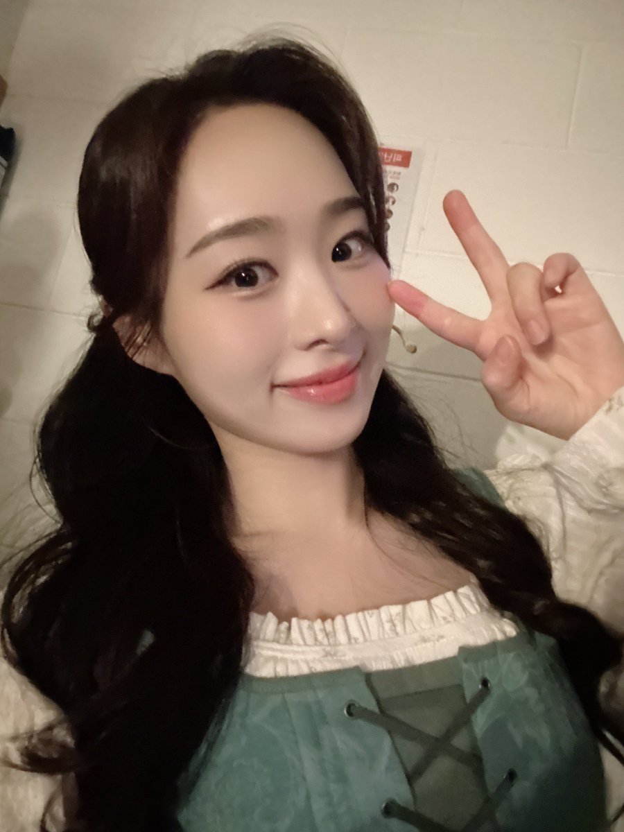 S27M_official's tweet photo. 260729 #소년의초상

성민재의 첫 번째 로지나🎨

#성민재 #SEONGMINJAE #뮤지컬배우
#S27M #에스이십칠엠 https://t.co/GNr6DZjUiz
