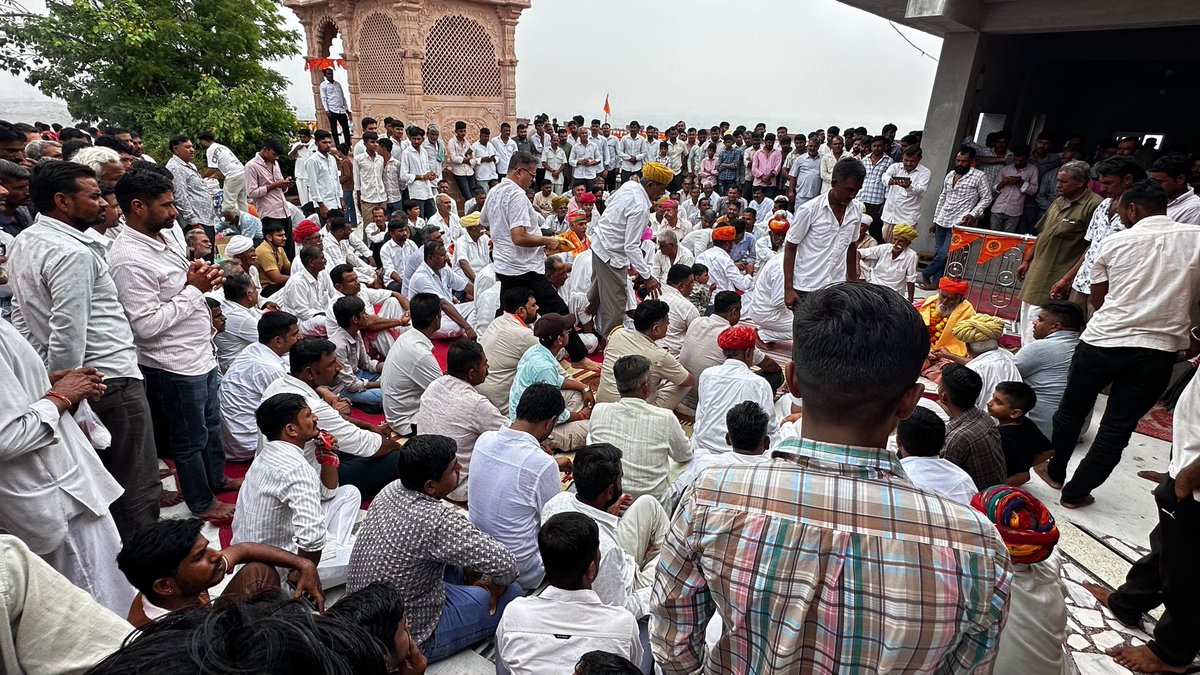 BabusRathore_'s tweet photo. सनातन री आपणी आ गुरु-परंपरा अमर रहे! आप सबने गुरु पूर्णिमा री घणी-घणी बधाई!" https://t.co/6JX60ooLhE