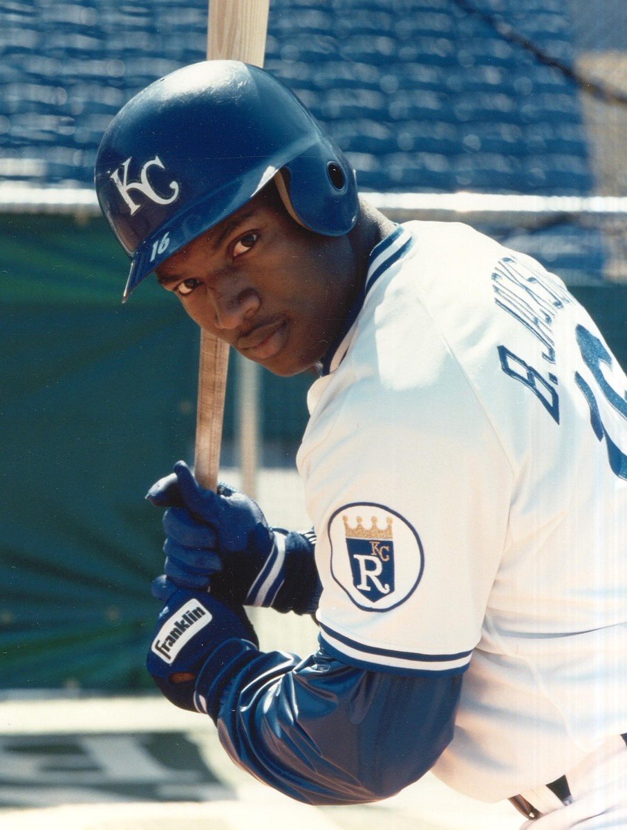 Super70sSports's tweet photo. Today in 1989, Bo Jackson was suspended for performance-enhancement when he tested positive for being Bo Jackson. https://t.co/CVm1eBC0AH