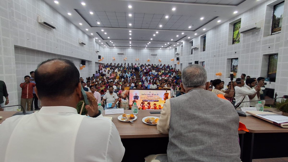 DilipGhoshBJP's tweet photo. 1.1 Sub-Divisional 'Panch Sammelan' Held in Jhargram

As part of the statewide programme held today, ‘Panch Sammelan' was organised in Jhargram Sub-Division. The conference was attended by District Magistrate,SDO &amp; other administrative officials, members of the Panchayat Samiti, https://t.co/4OzyWamsFV