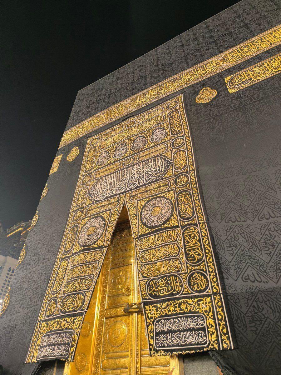 Zbeyrur's tweet photo. "Kaderi ancak dua değiştirir."

Hz. Muhammed (s.a.v) https://t.co/jK2AU732OK