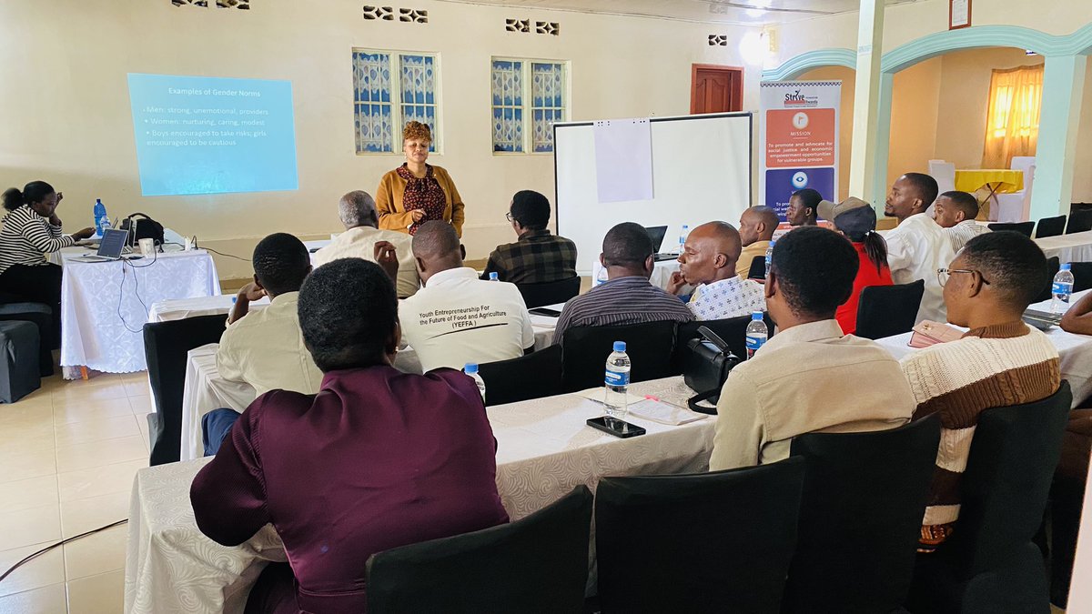 Sfrwanda1's tweet photo. Today, local leaders strengthened their capacity to champion the rights of #AGYW & #FSWs, promoting equitable access to ASRHR services through advocacy, inclusive leadership, & community action during #SFR's bi-annual workshop in @NyagatareDistr. #ASRHR #AGYW @GlobalFundWomen https://t.co/hO6FanWK63