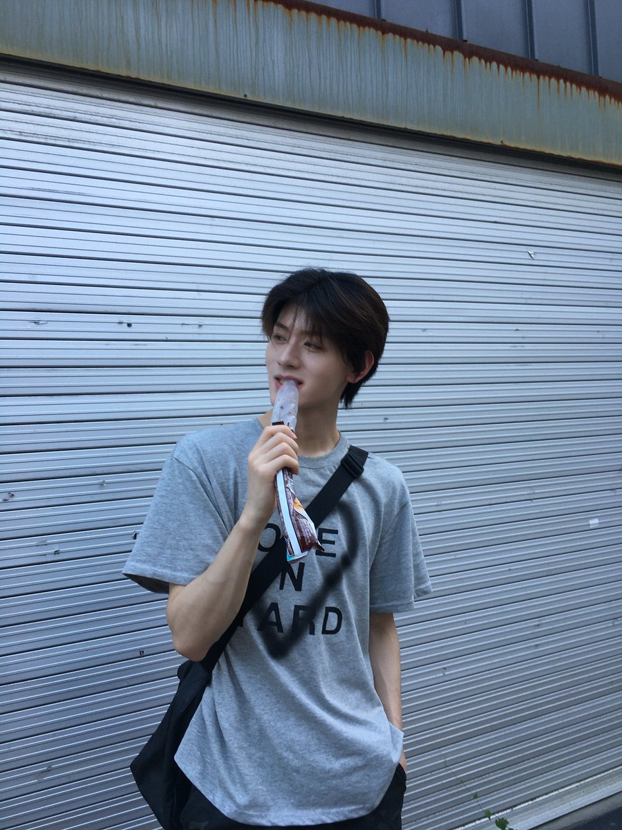 AM8IC_MEMBER's tweet photo. [🐺💬] 
👀 
#AM8IC #엠빅 #エムビック 
#CHUNGYI #청이 #チョンイ #成亿 https://t.co/e5mGzvKZOS